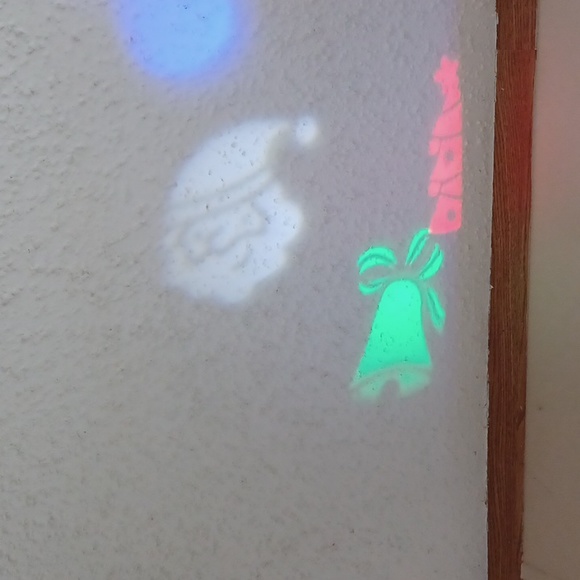 Christmas Ceiling Projector~4 Plates~Plugs in - Picture 6 of 8